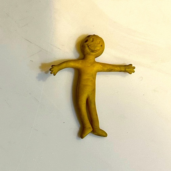 VTG RARE TINY YELLOW SMILEY FACE FLEXIBLE RUBBER STRETCHY MAN PRIZE GIFT TOY 1.5 - Picture 5 of 9
